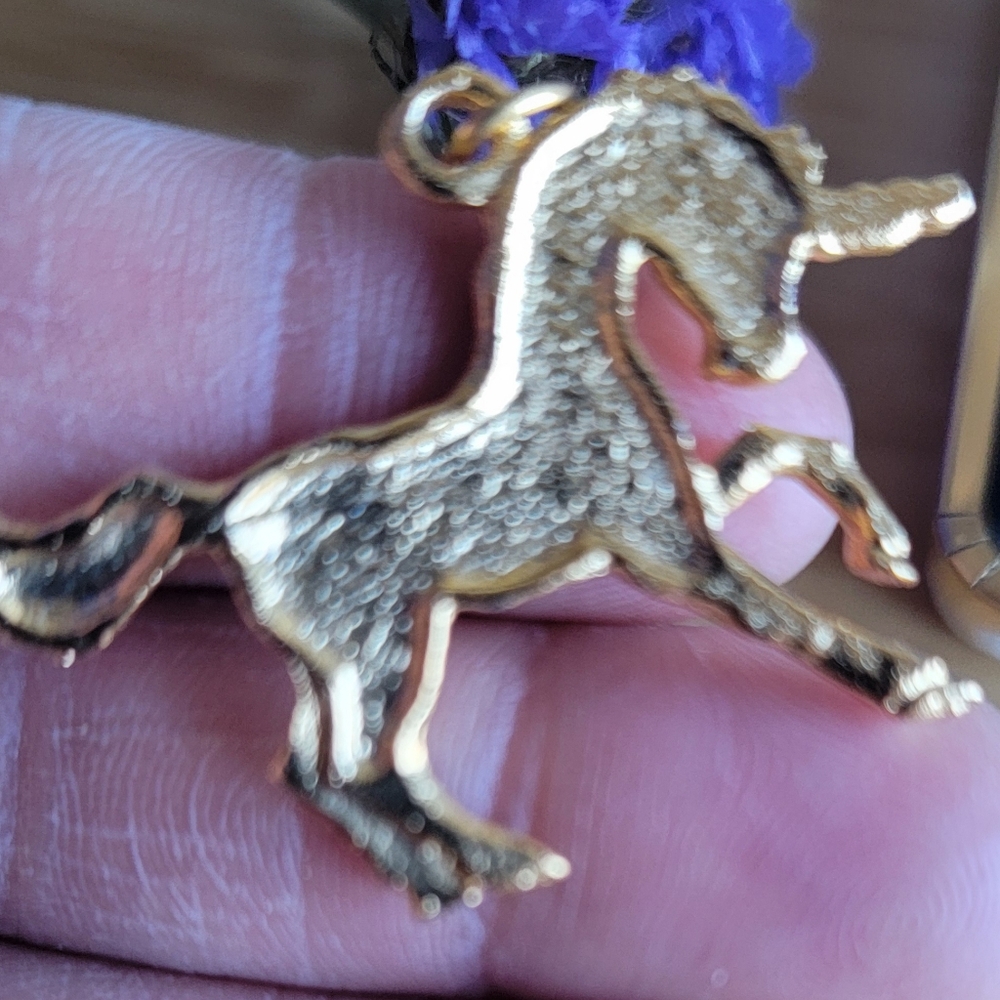 The Marquis Collection genuine gold dust Unicorn pendant. Vintage. NIB* - Picture 5 of 5